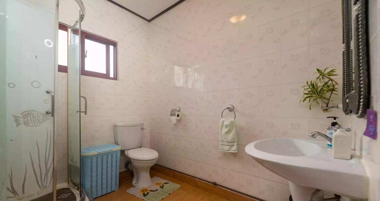 Chez Benoit Self Catering Apartment Victoria Bagian luar foto