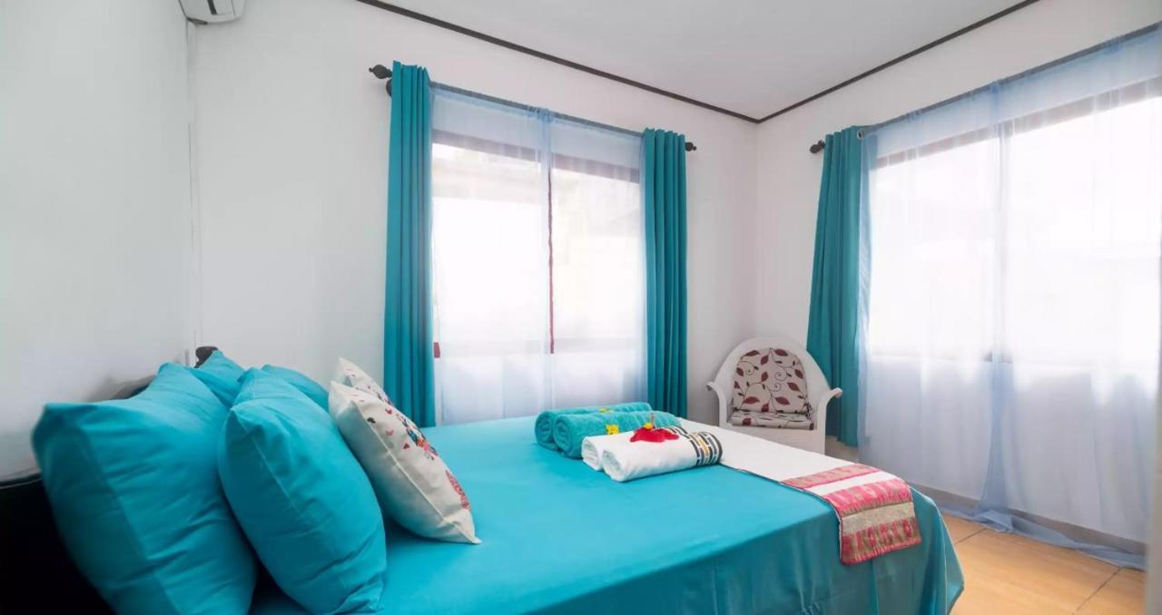 Chez Benoit Self Catering Apartment Victoria Bagian luar foto